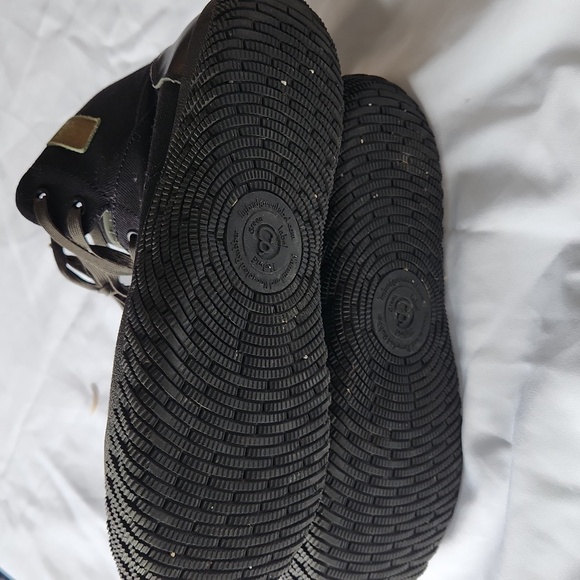 Hybrid Green Label Black High-Top Sneakers with Tan Accent - Picture 5 of 6